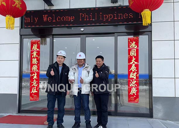 Los clientes del primer equipo nos visitan para una planta de 150tph chancadora después de las vacaciones en el año nuevo chino